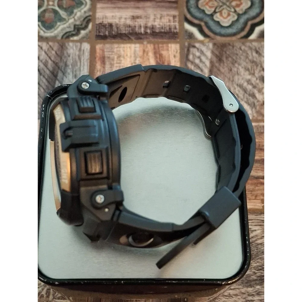 NIB YFWOOD Boys Digital Watch. Blk Silicone Band,Large #'s,Stopwatch,Alarm,Date.